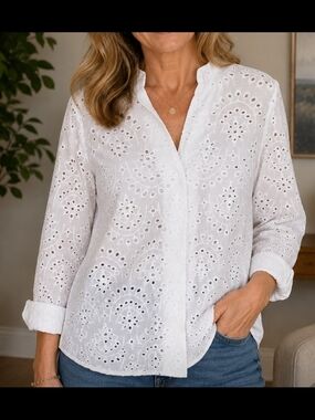 4/$20 Women's White Eyelet Button-Front Top